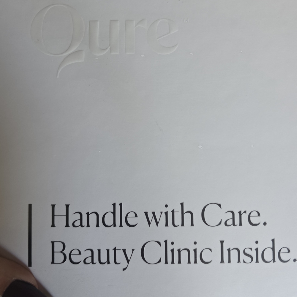 2 Qure Microneedling Kits 1  Brand New Sealed In Plastic, 1 With 3 SERUMS - Picture 2 of 4